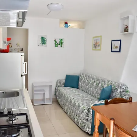 Nelly's House Дом отдыха *