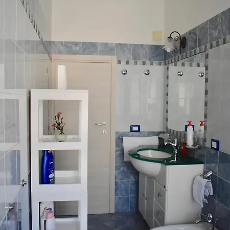 Nelly's House * Avola